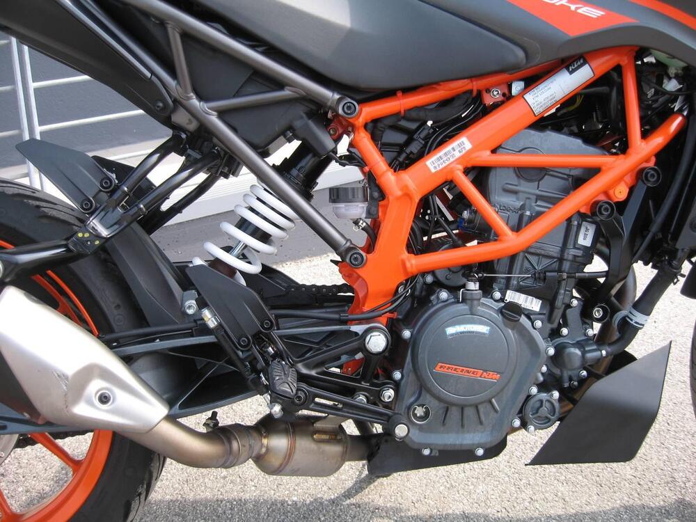 KTM 125 Duke (2021 - 23) (4)