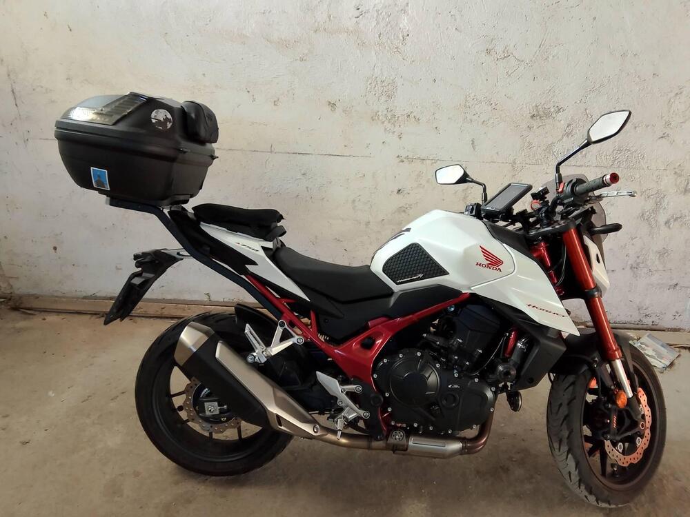 Honda CB 750 Hornet (2023 - 24) (2)