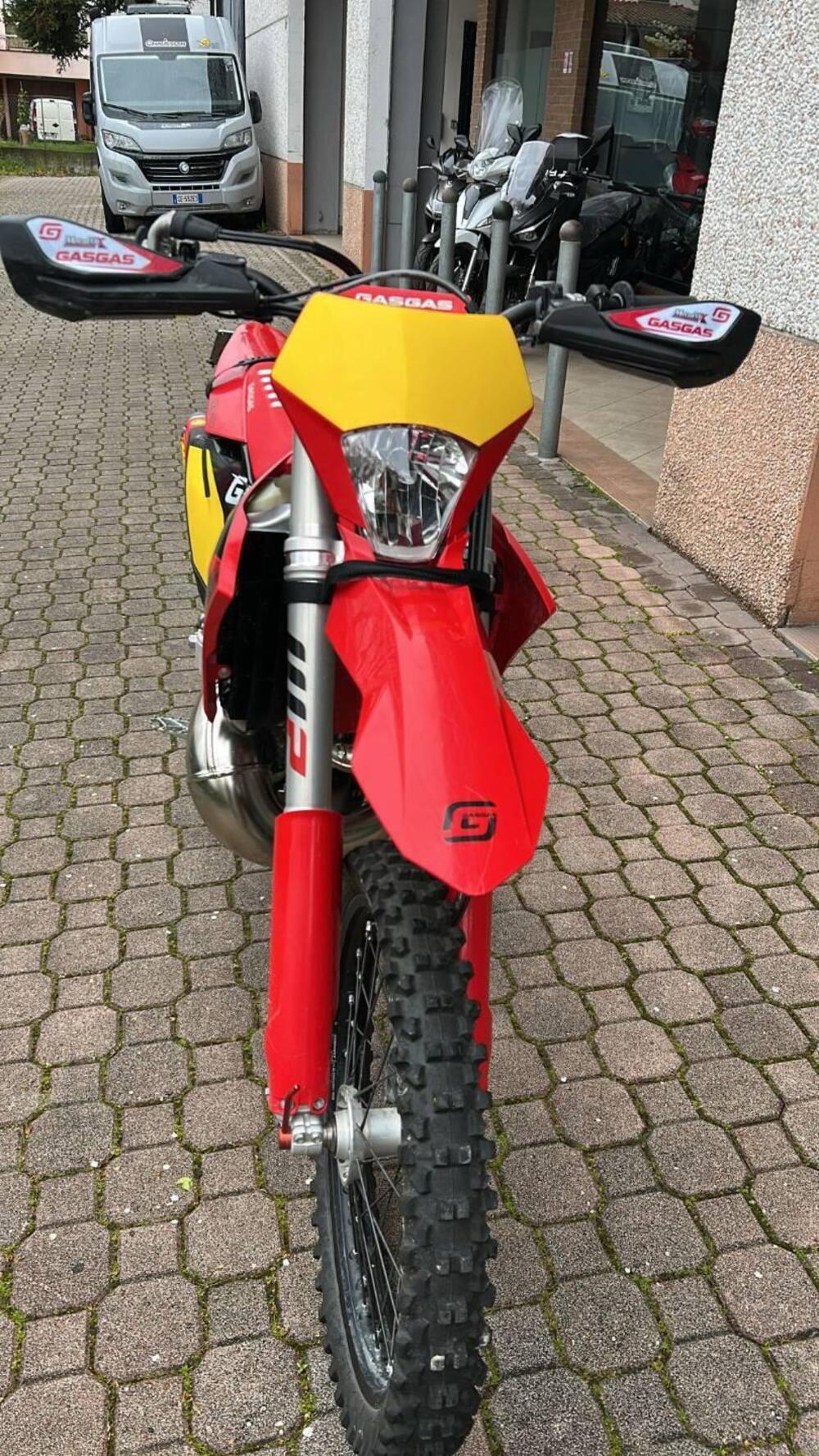 GASGAS EC 300 GP (2025) (4)