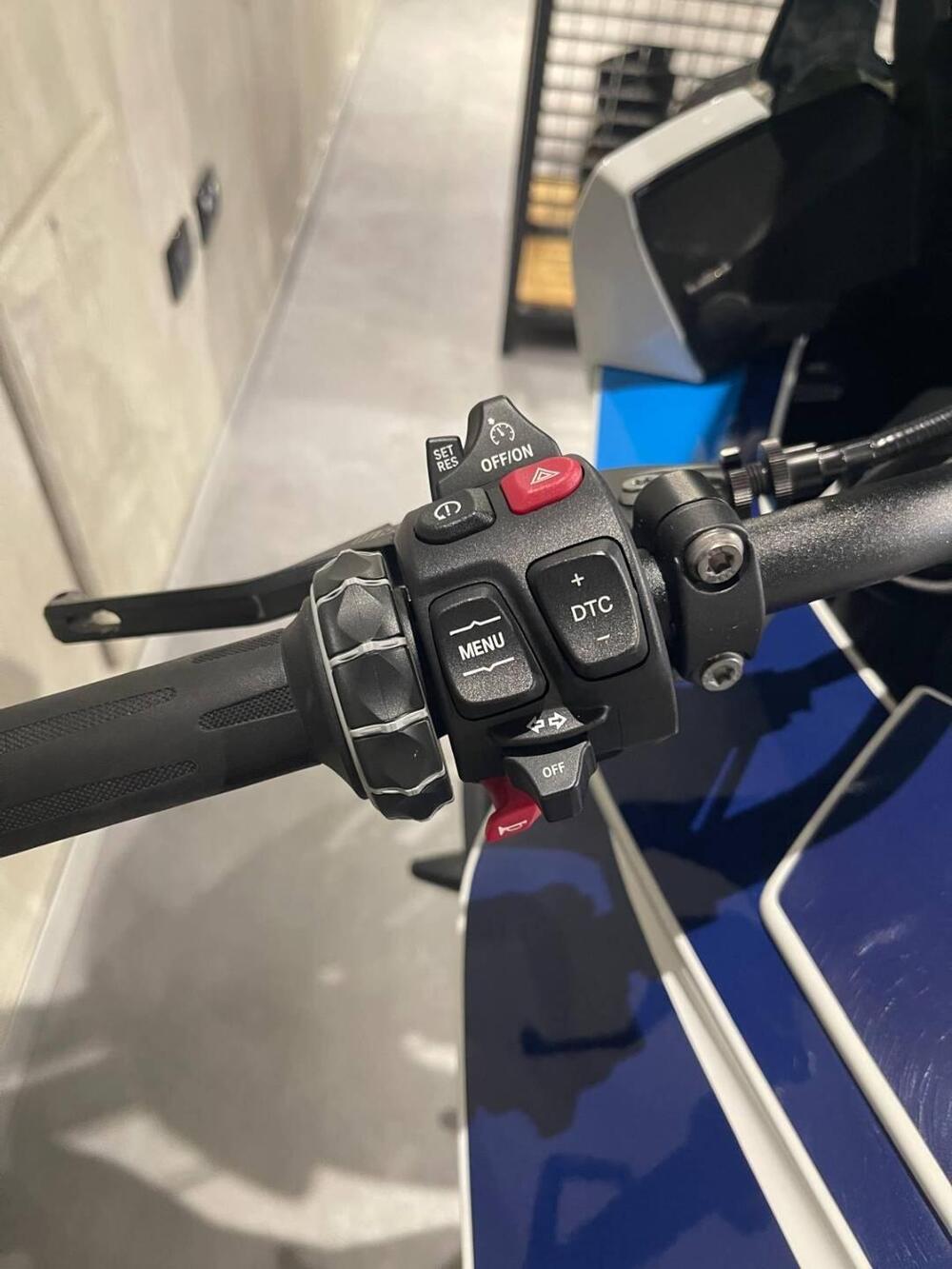 Bmw M 1000 XR (2024 - 26) (11)