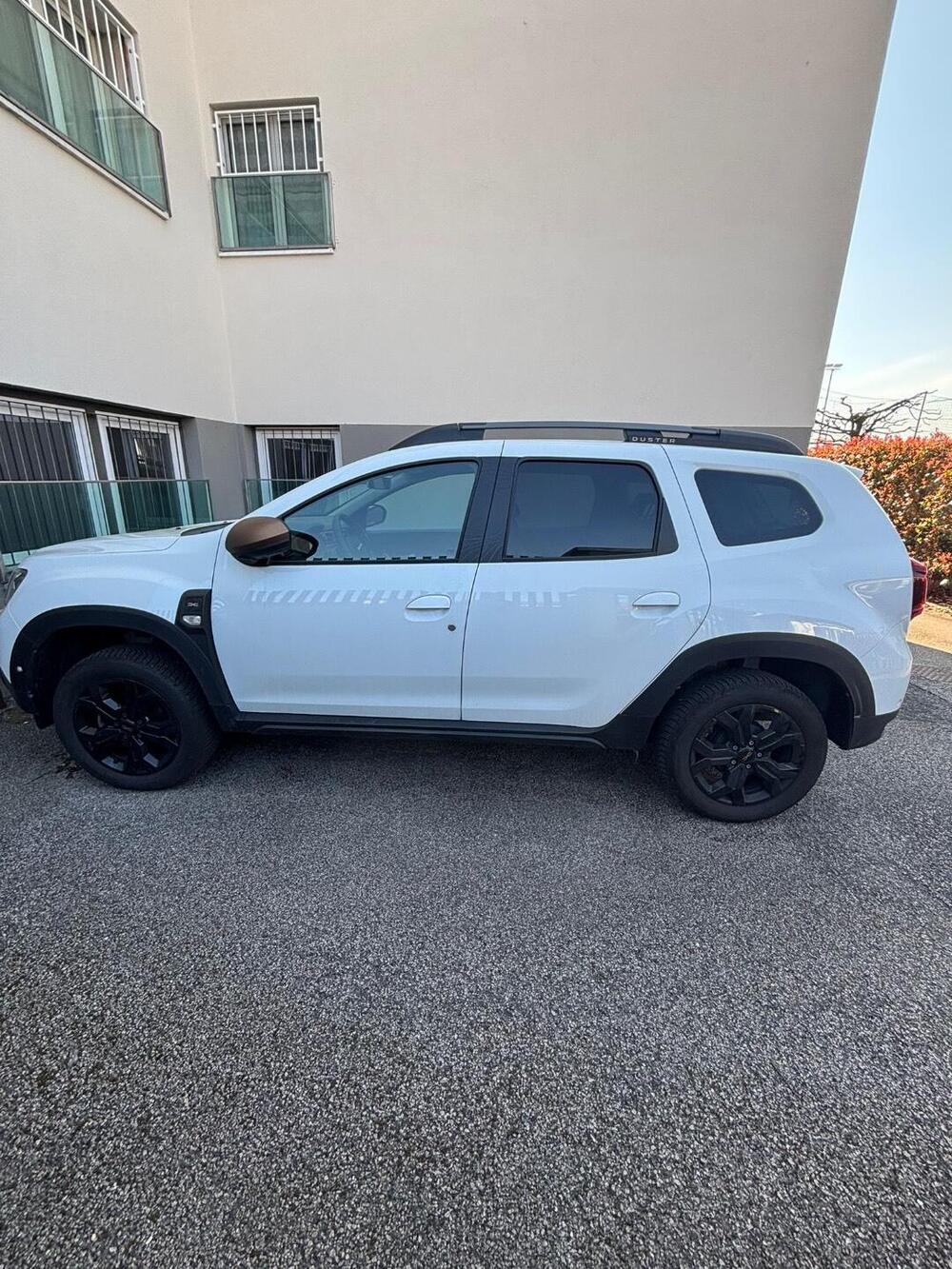 Dacia Duster usata a Varese (8)