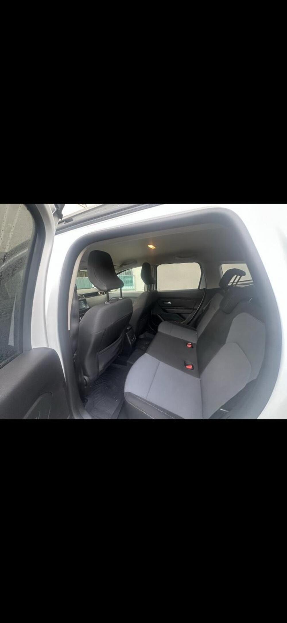 Dacia Duster usata a Varese (9)