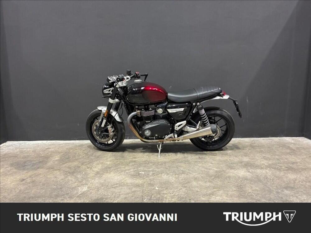 Triumph Speed Twin 1200 Stealth Edition (2024) (2)