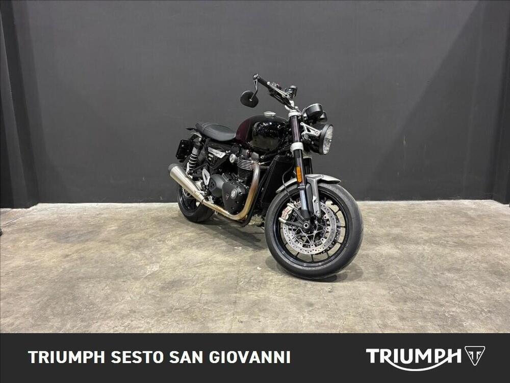 Triumph Speed Twin 1200 Stealth Edition (2024) (3)