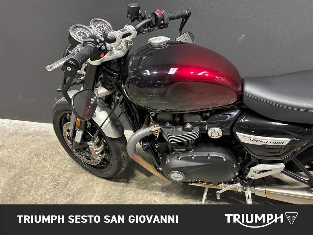 Triumph Speed Twin 1200 Stealth Edition (2024) (7)