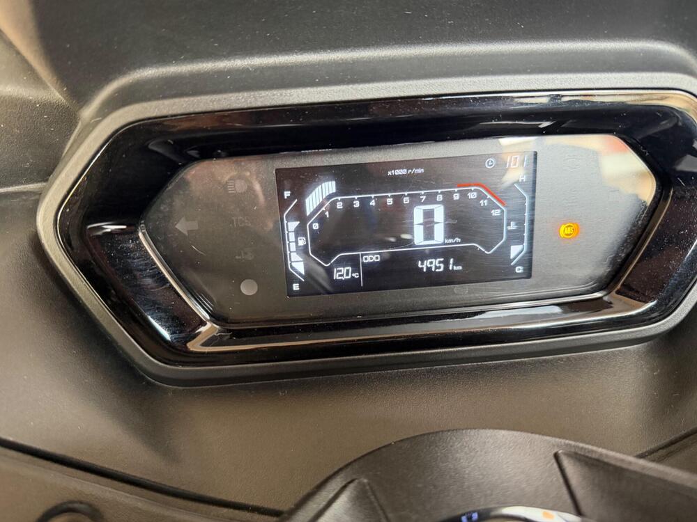 Yamaha X-Max 300 (2021 - 24) (2)