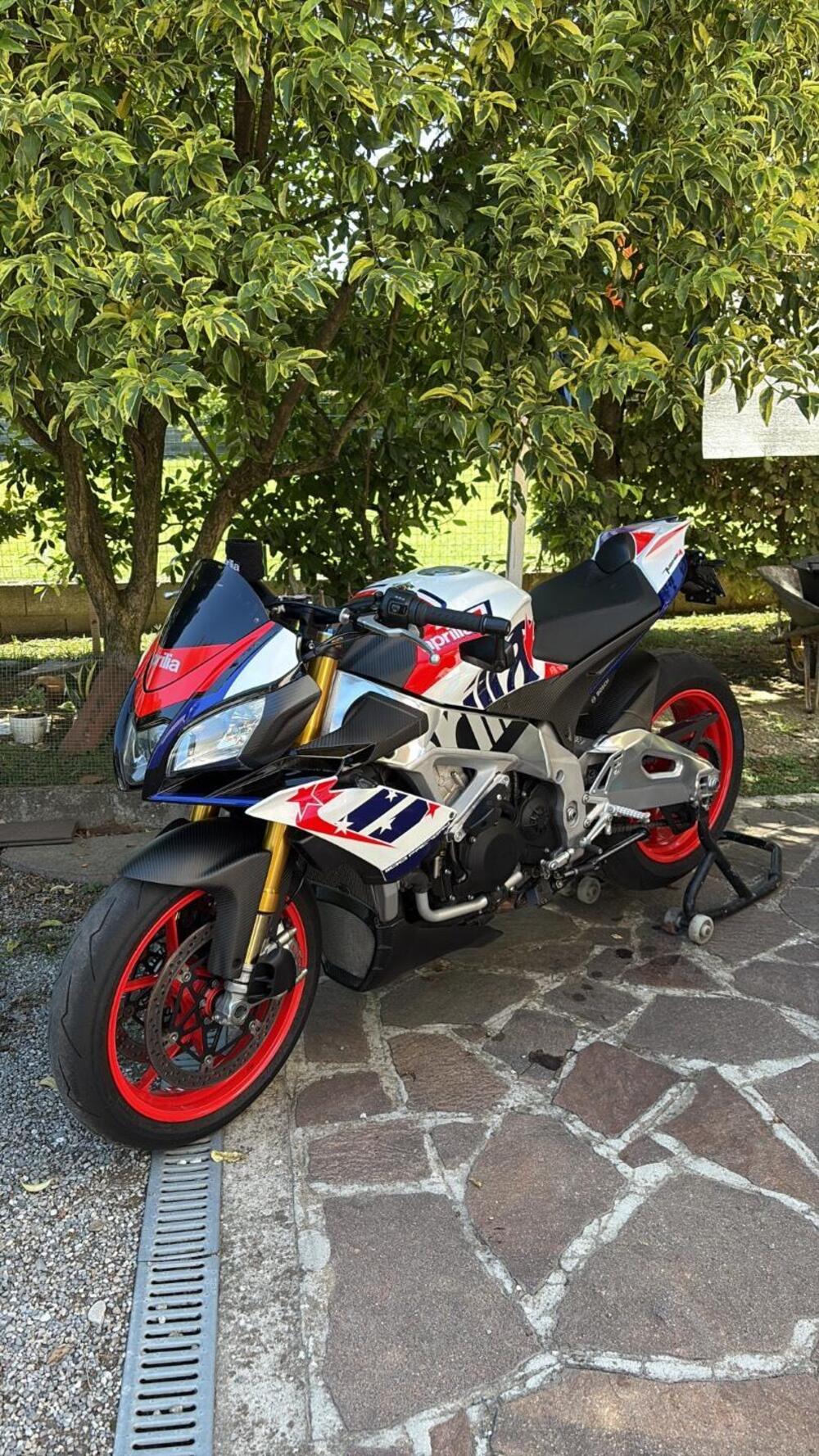 Aprilia Tuono V4 Factory (2017 - 18)