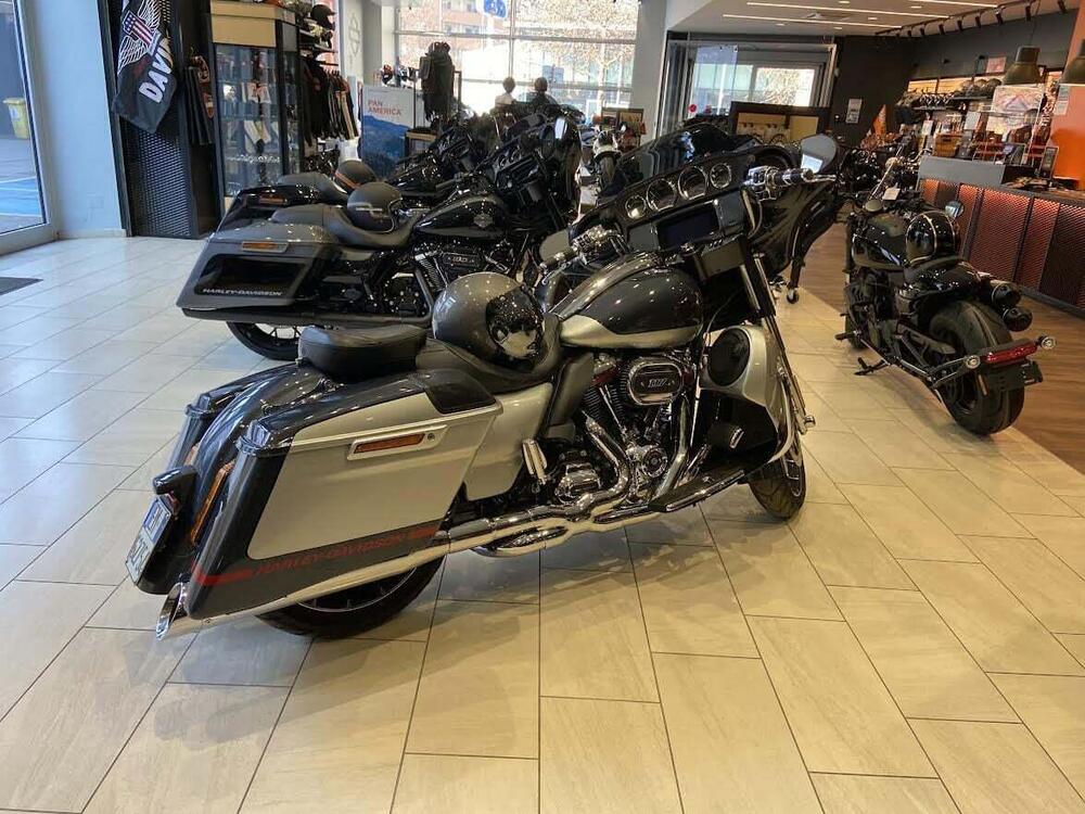 Harley-Davidson 117 Street Glide (2018 - 20) - FLHXSE (6)
