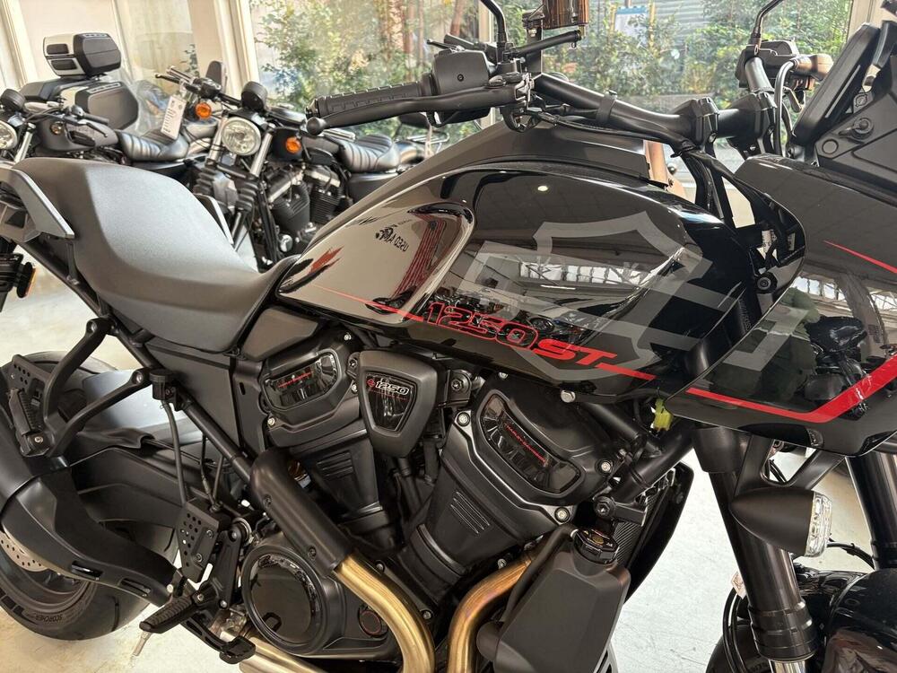 Harley-Davidson Pan America 1250 ST (2025 - 26) (2)