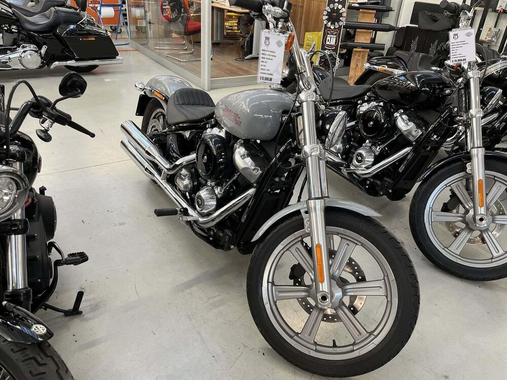 Harley-Davidson Softail Standard (2020) - FXST