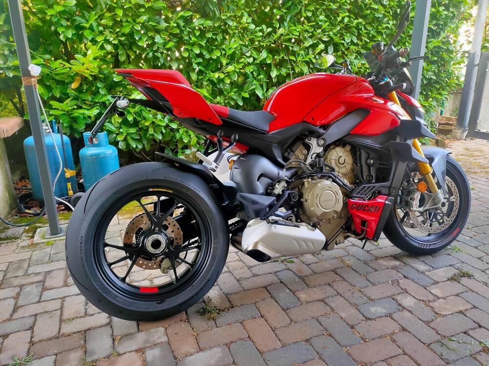 Ducati Streetfighter V4 S (2023 - 24) (2)