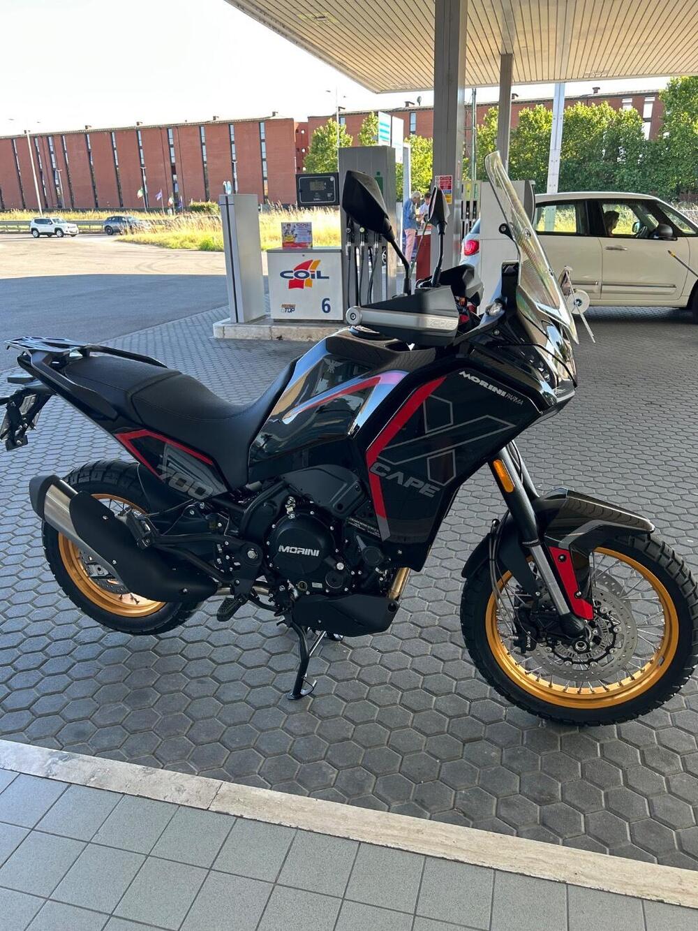 Moto Morini X-Cape 700 Gold Edition (2025 - 26) (4)