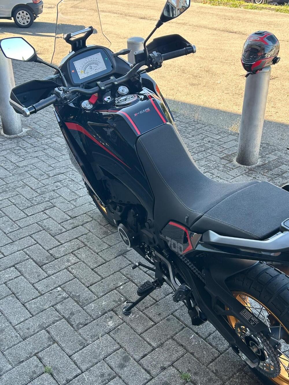 Moto Morini X-Cape 700 Gold Edition (2025 - 26) (7)