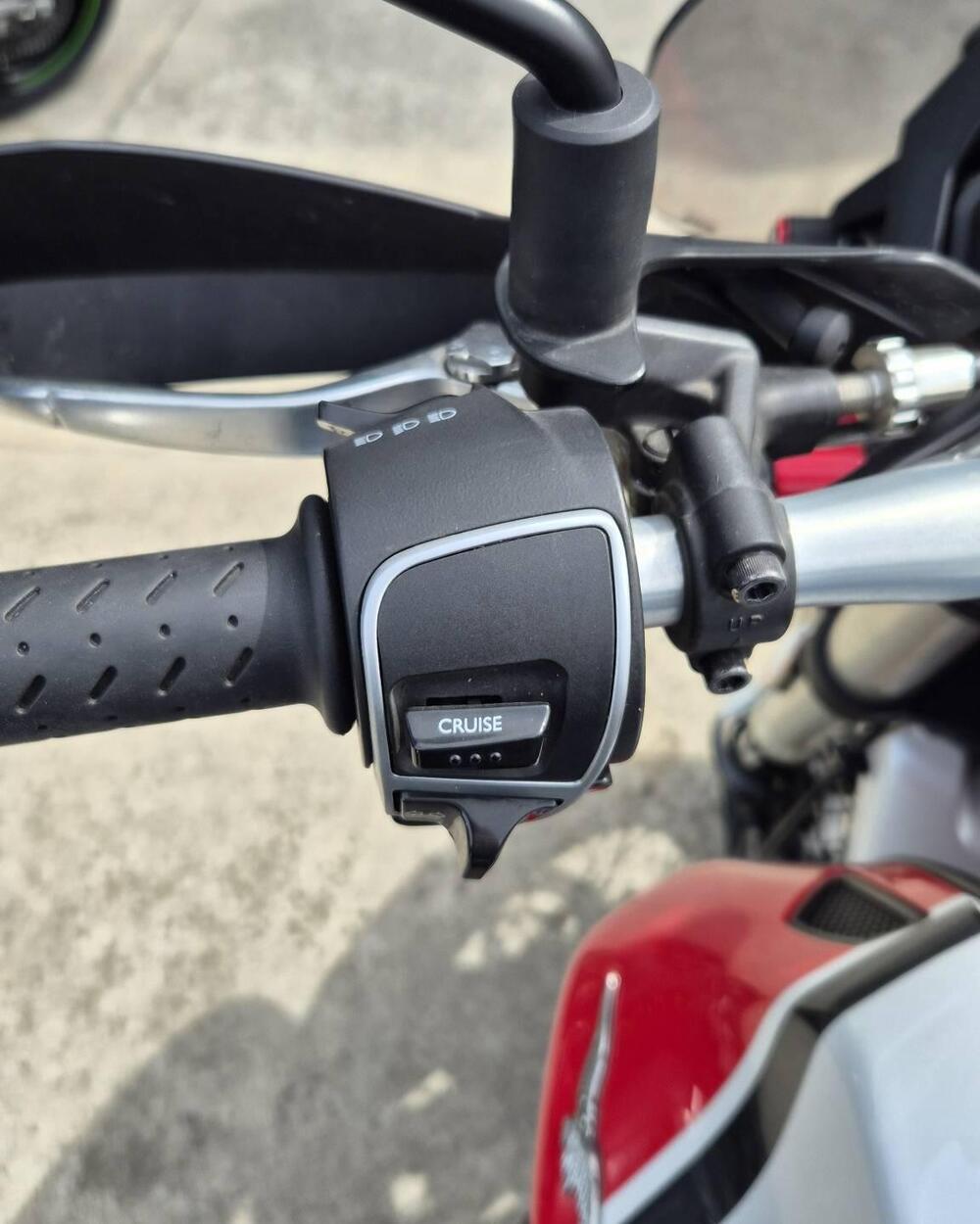 Moto Guzzi V85 TT (2019 - 20) (6)