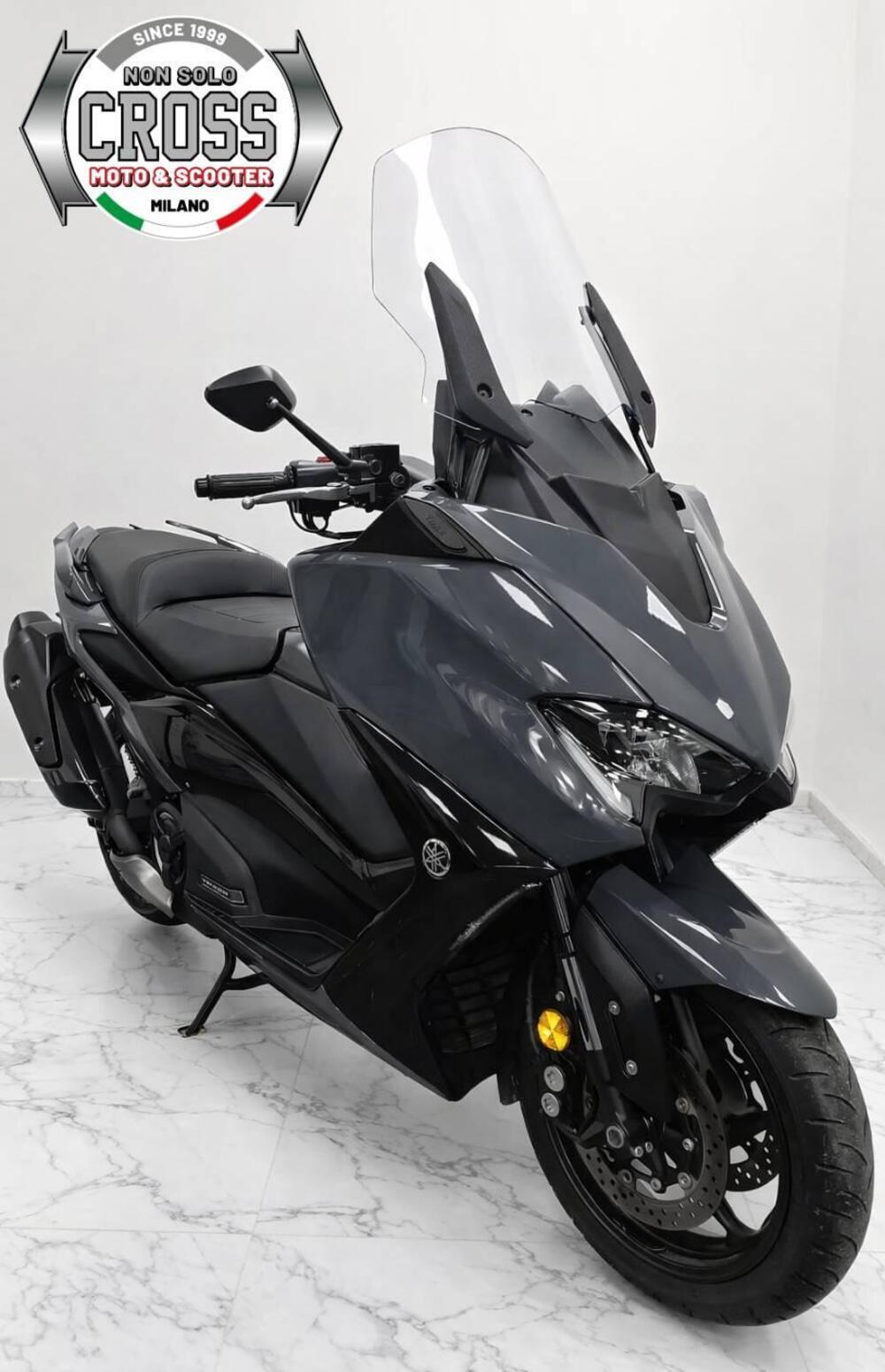 Yamaha T-Max 560 Tech Max (2021) (2)