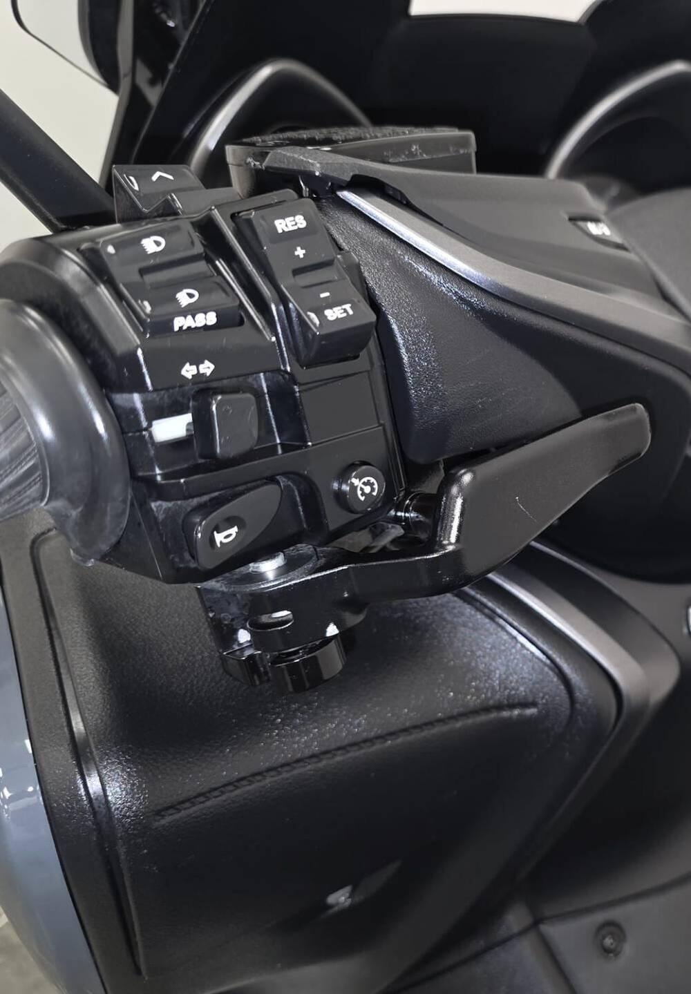 Yamaha T-Max 560 Tech Max (2021) (8)