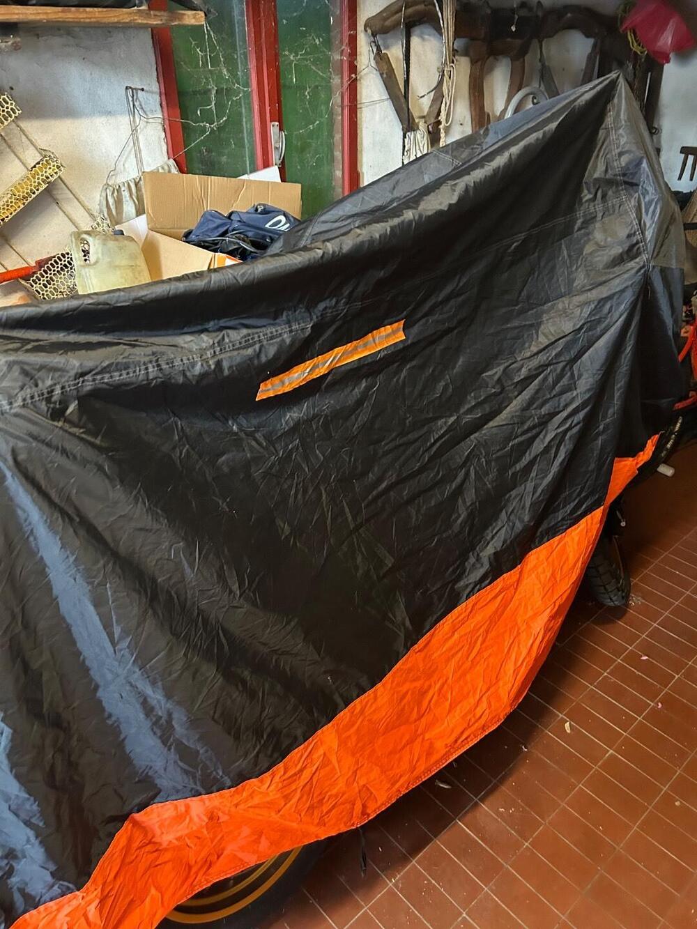 Moto Morini X-Cape 700 Gold Edition (2025 - 26) (11)