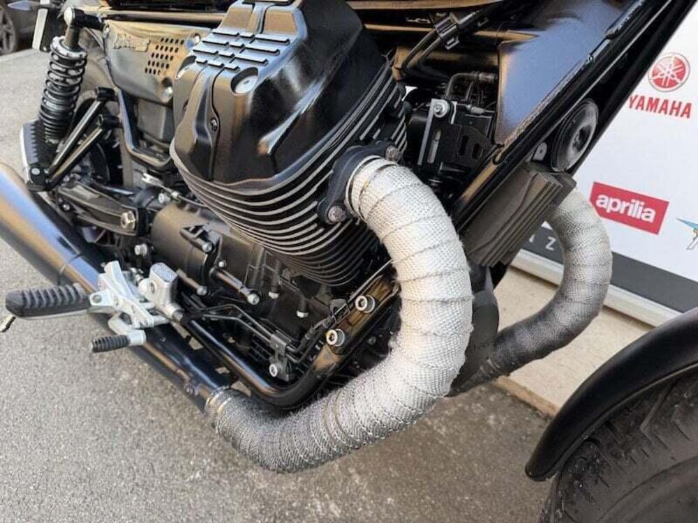 Moto Guzzi V9 Bobber (2018 - 20) (8)