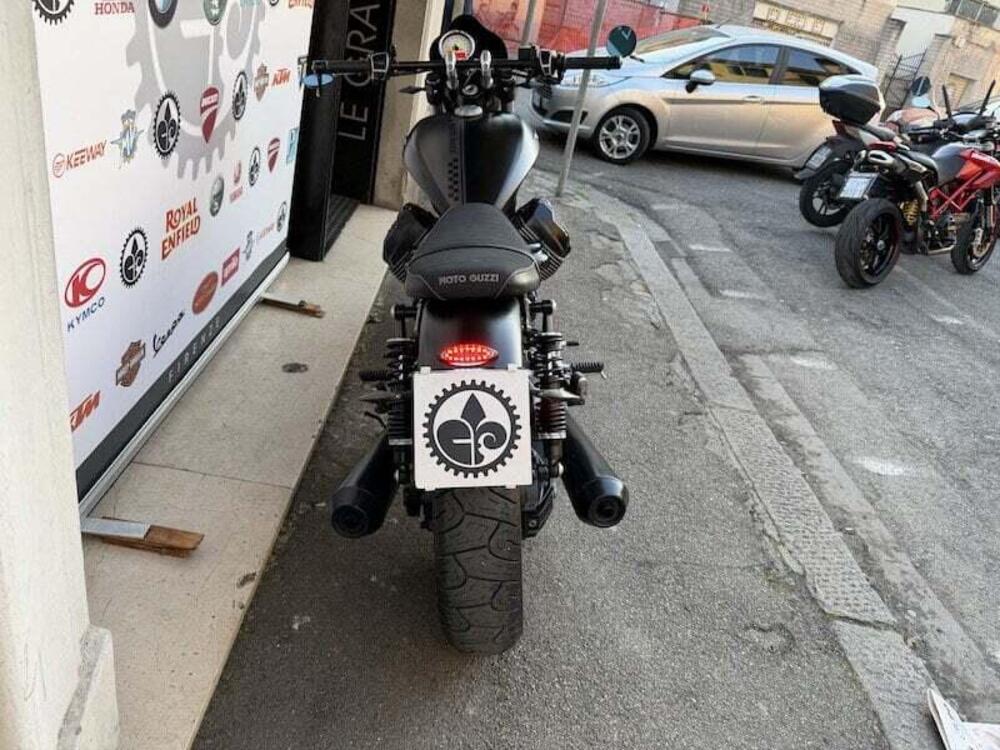 Moto Guzzi V9 Bobber (2018 - 20) (15)