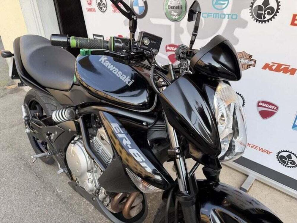Kawasaki ER-6N (2005 - 08) (9)