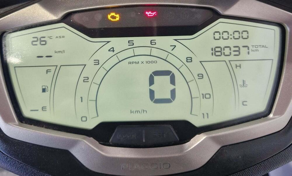 Piaggio Beverly 400 ABS-ASR (2021 - 24) (5)