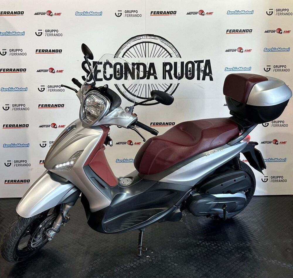 Piaggio Beverly 350 SportTouring ie ABS (2011 - 17) (3)