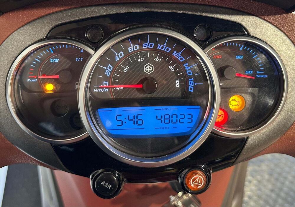 Piaggio Beverly 350 SportTouring ie ABS (2011 - 17) (5)