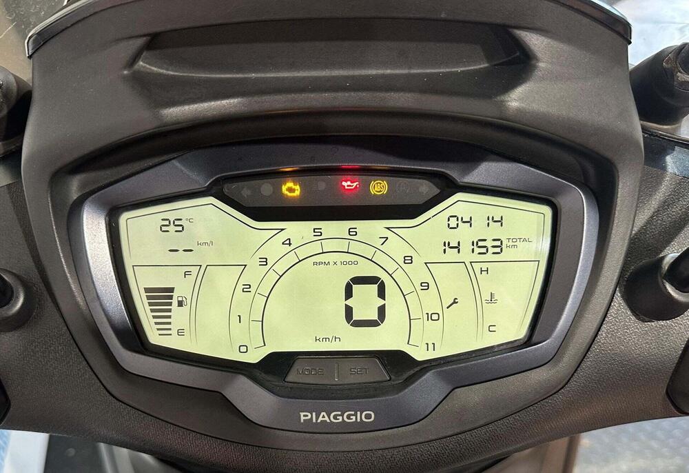 Piaggio Beverly 400 ABS-ASR (2021 - 24) (5)