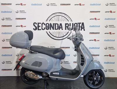 Vespa GTS 300 Hpe Super Tech (2019) usata