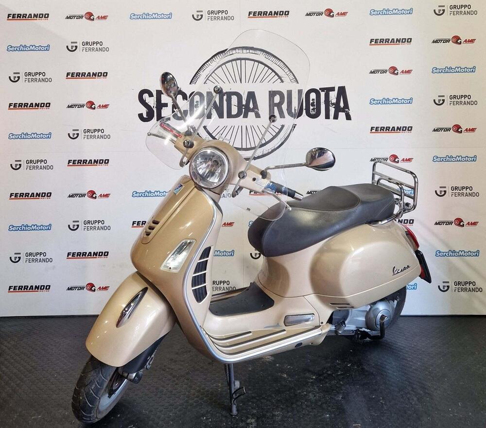 Vespa GTS 300 (2017 - 18) (3)