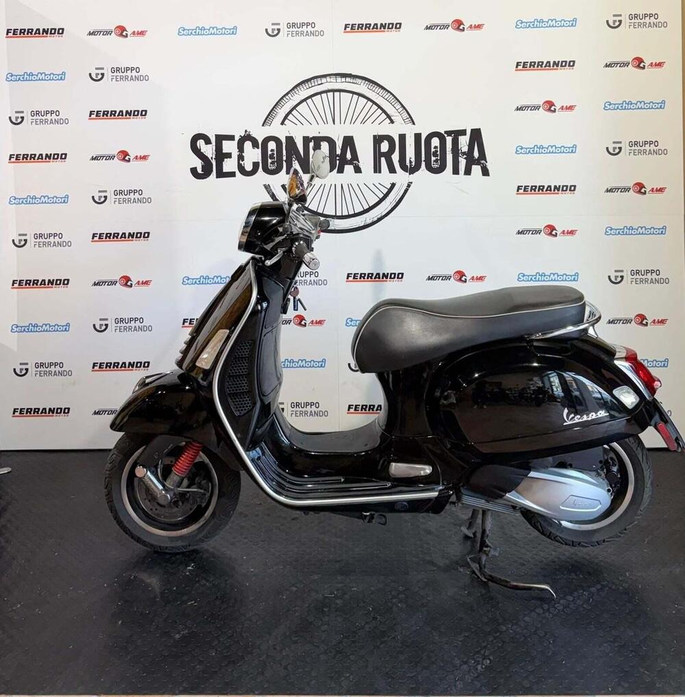 Vespa GTS 300 Hpe (2021 - 22) (2)