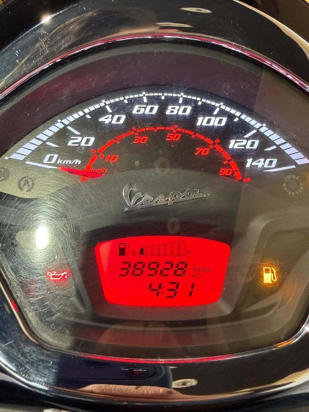 Vespa GTS 300 Hpe (2021 - 22) (5)