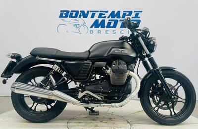 Moto Guzzi V7 II Stone (2015 - 17) usata