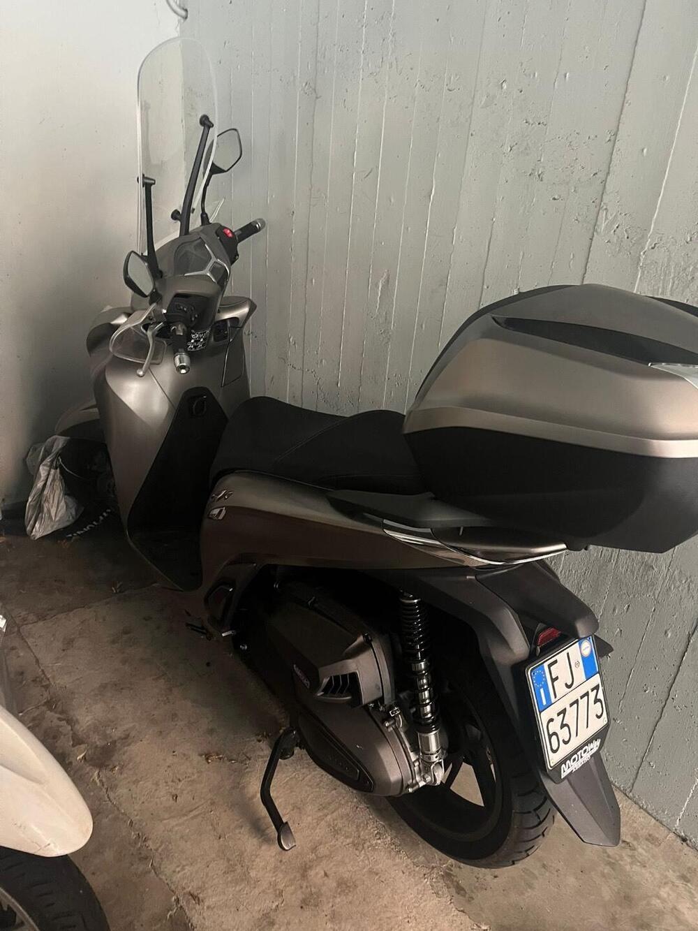 Honda SH 350 (2021 - 24) (3)