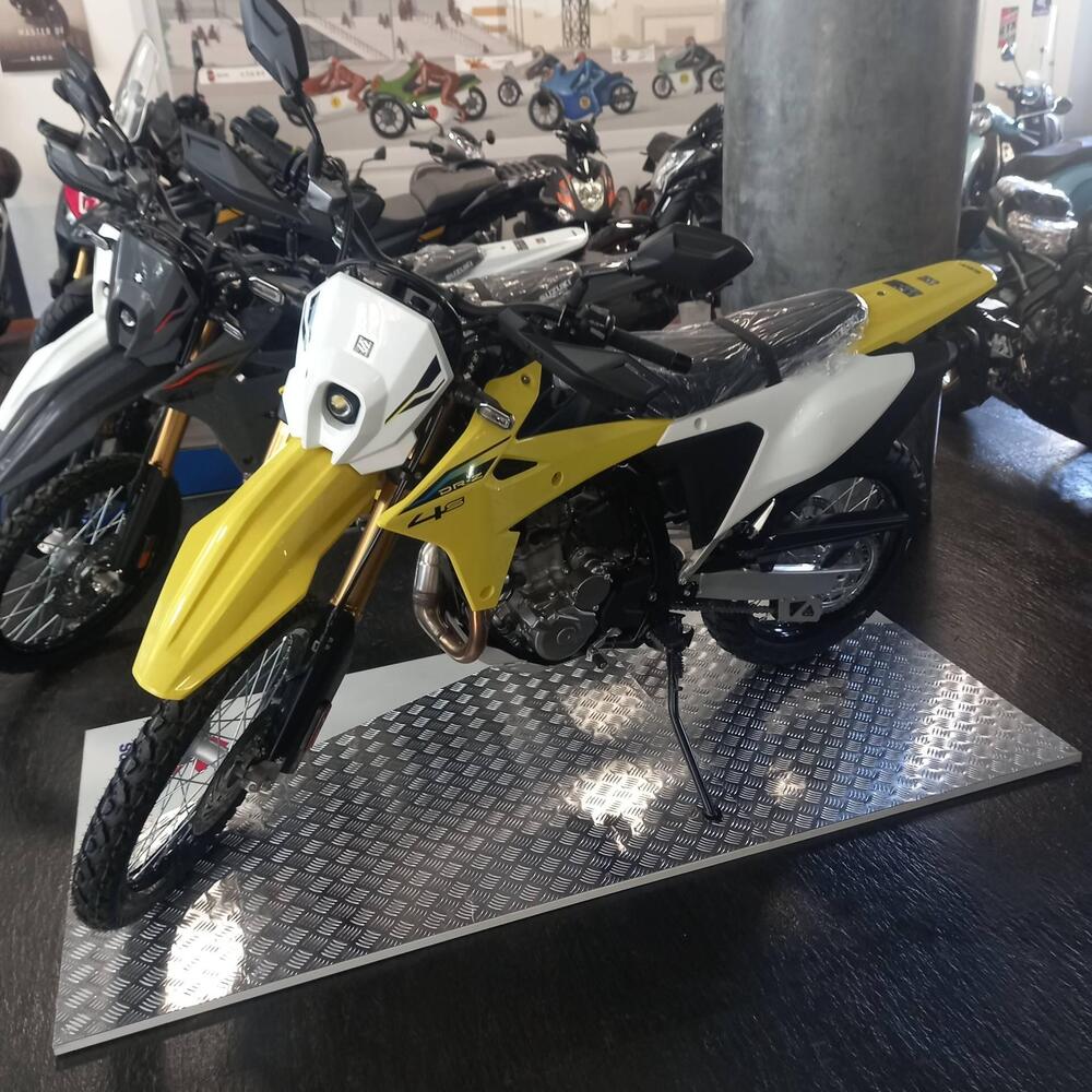 Suzuki DR-Z4S (2025 - 26)