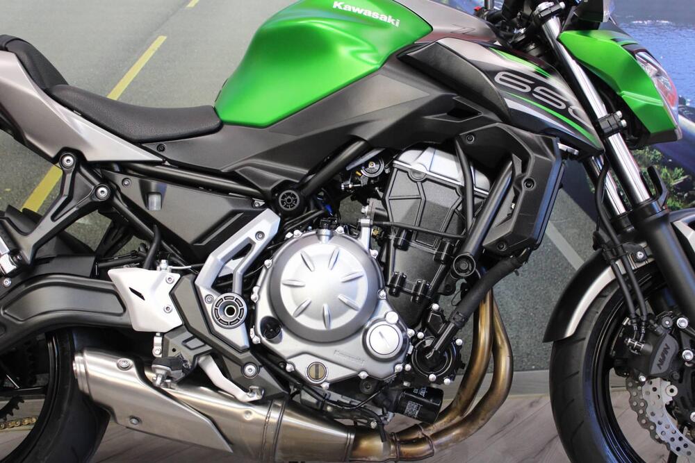 Kawasaki Z 650 (2017 - 19) (14)