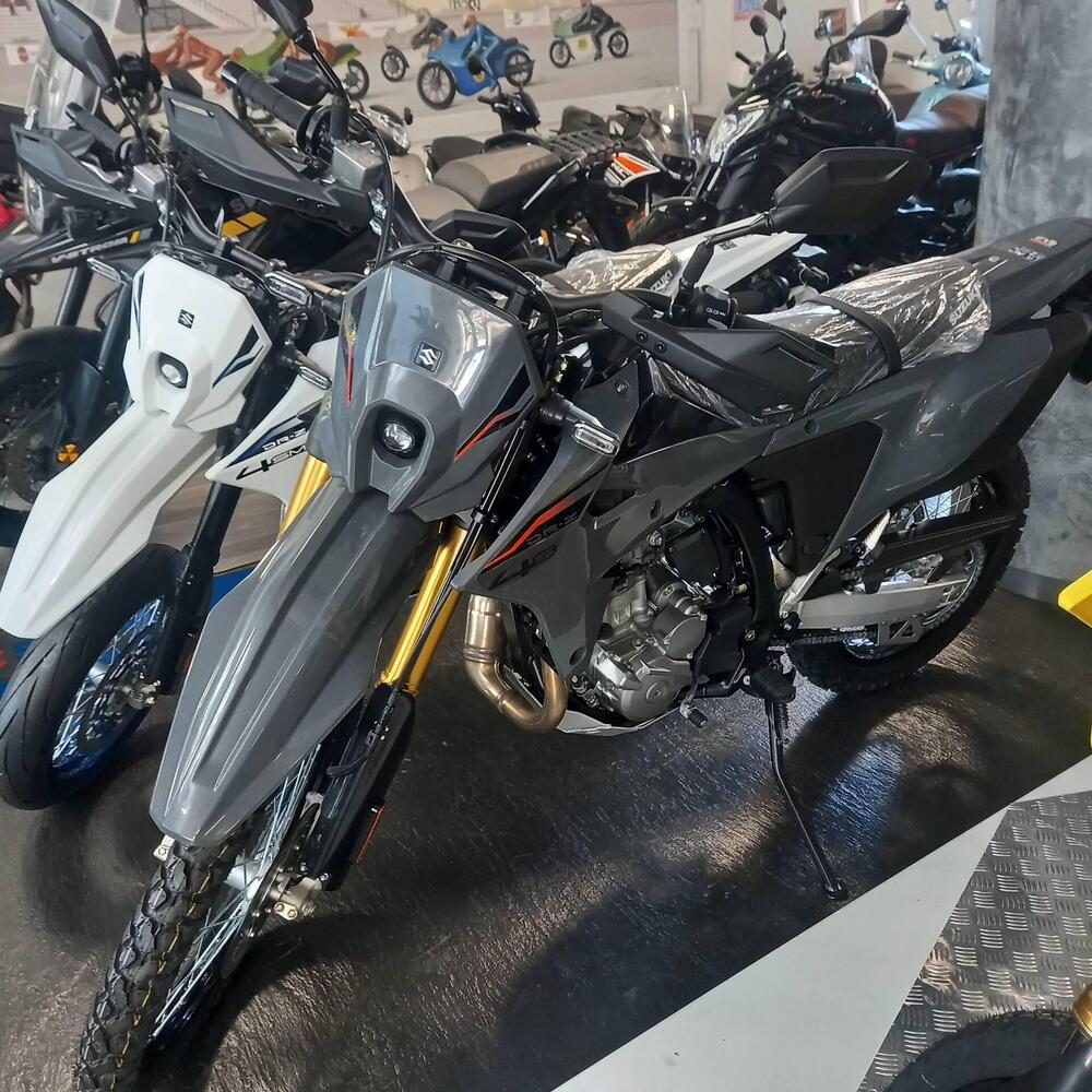 Suzuki DR-Z4S (2025 - 26)