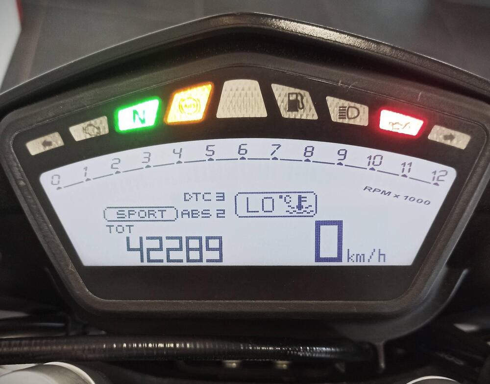 Ducati Hyperstrada 821 (2013 - 15) (6)