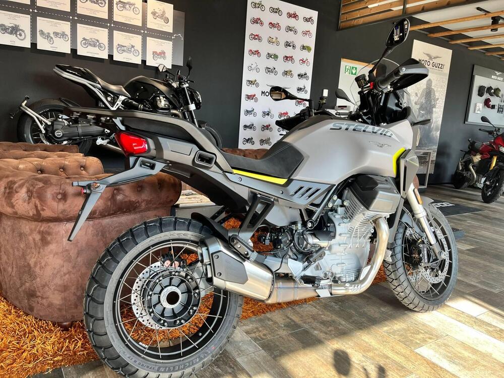 Moto Guzzi Stelvio PFF (2024 - 26) (4)