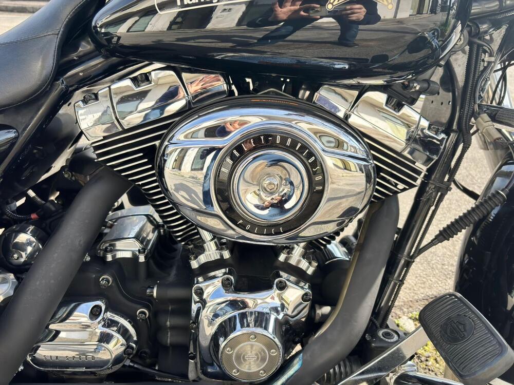 Harley-Davidson 1690 Road King (2008 - 09) - FLHR (10)