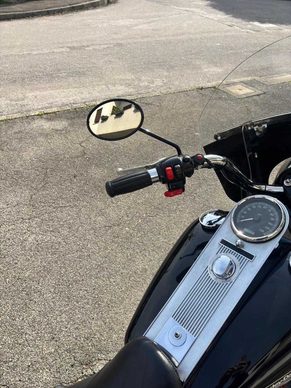 Harley-Davidson 1690 Road King (2008 - 09) - FLHR (14)