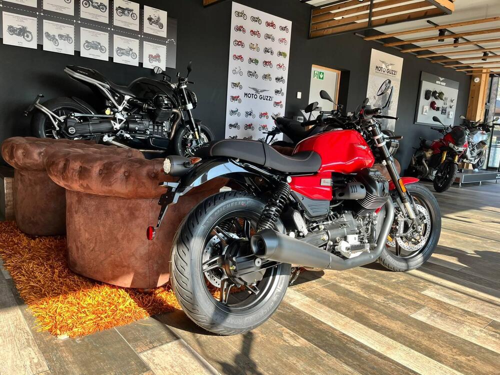 Moto Guzzi V7 Sport (2025 - 26) (4)