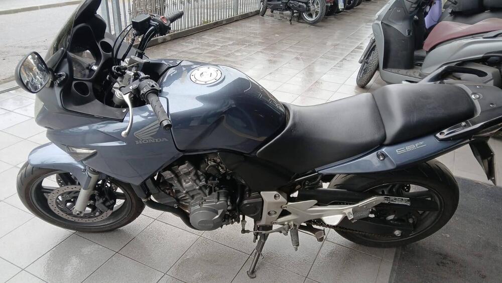 Honda CBF 600 (2004 - 06) (3)