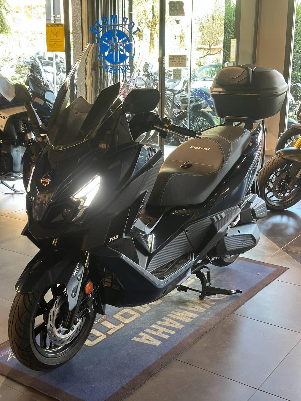 Sym Cruisym 300 E5+ (2025 - 26) (3)