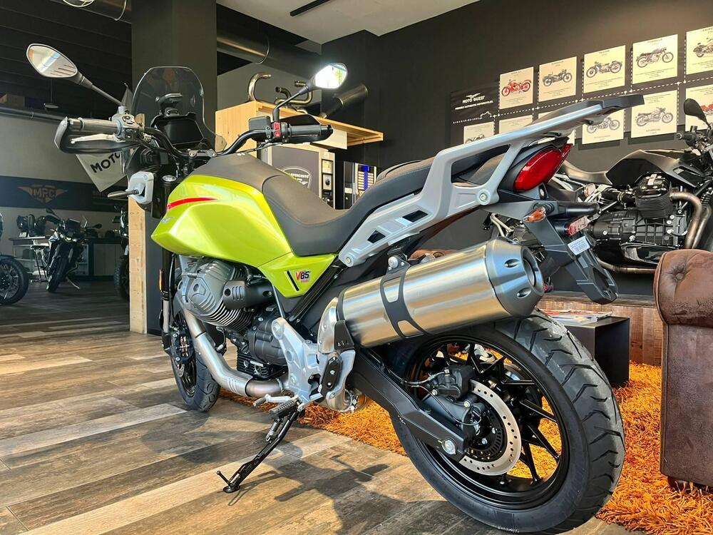 Moto Guzzi V85 Strada (2024 - 26) (5)