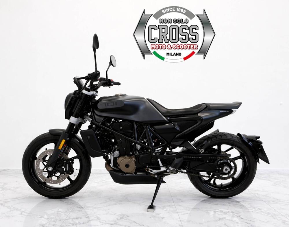 Husqvarna Svartpilen 701 (2020) (5)