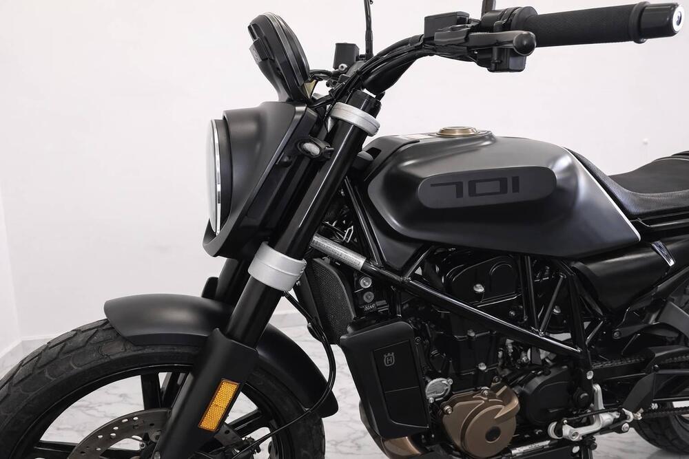 Husqvarna Svartpilen 701 (2020) (6)