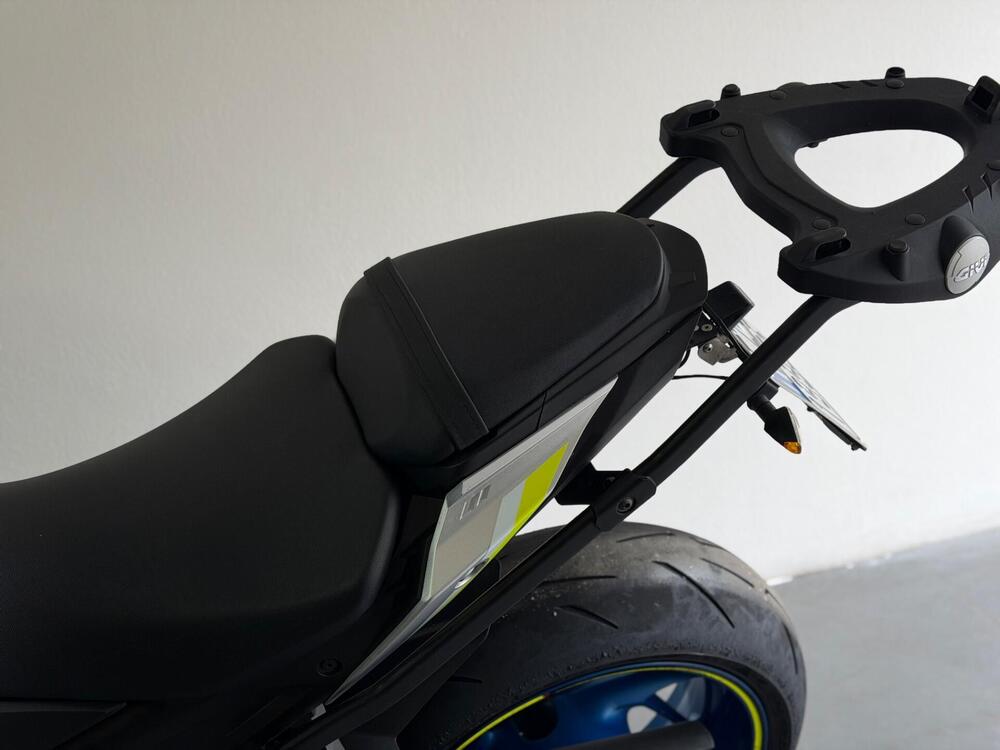 Suzuki GSX-S1000 (2021 - 25) (4)