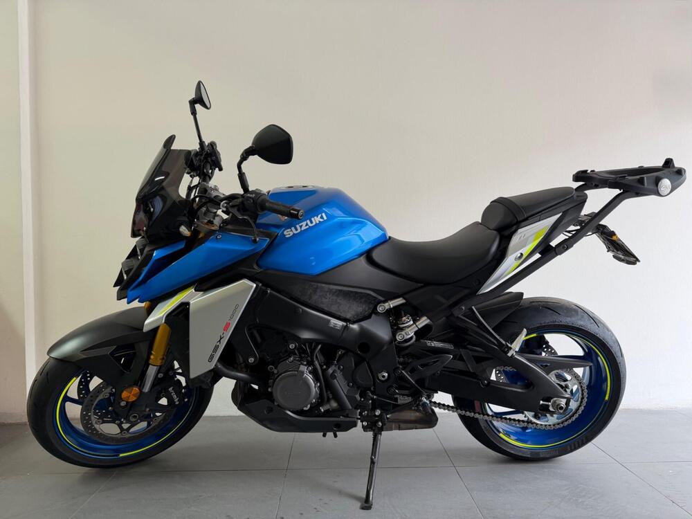 Suzuki GSX-S1000 (2021 - 25) (2)
