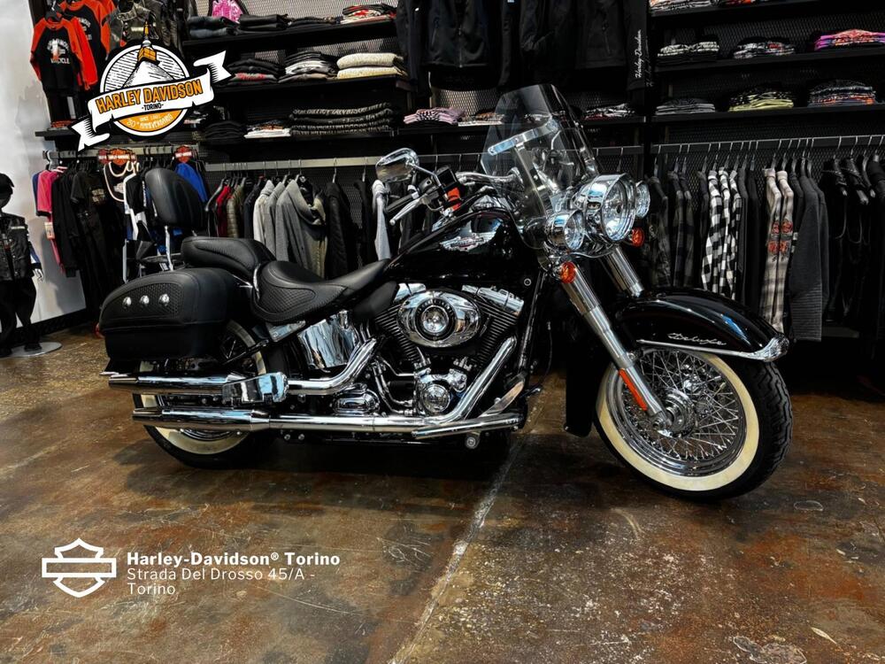 Harley-Davidson 1585 Softail Deluxe (2011) - FLSTN